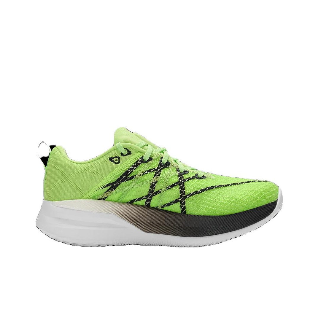 Buty do biegania Under Armour  – Men Shoes Under 300 recenzja i cena